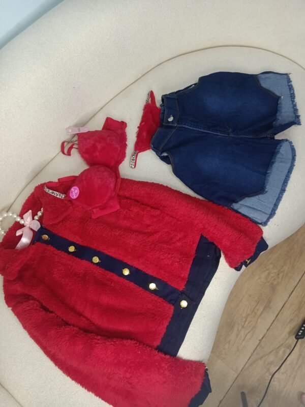 طقم قميص مع أزرار و شورت جينز